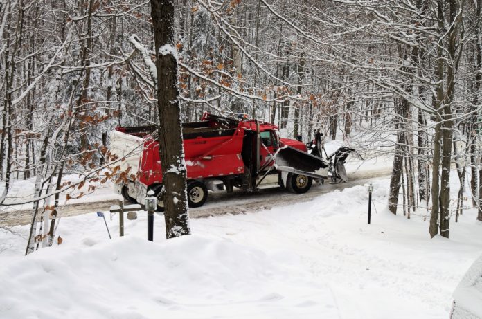 Winter Car Riding Tips to Avoid Risks of Falling Into A Ditch